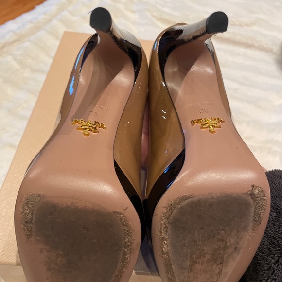 Prada black and tan patent leather open toe pumps size 36 6 US - Picture 3 of 7